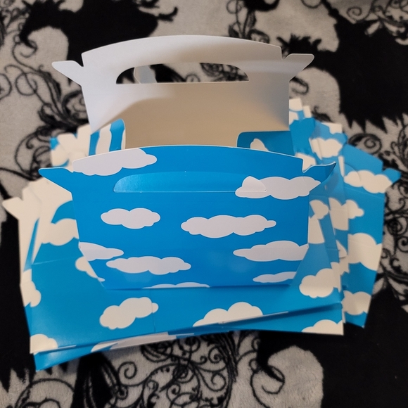 5/$13 NWOT Bundle of 12 Cloud Boxes - Picture 2 of 5